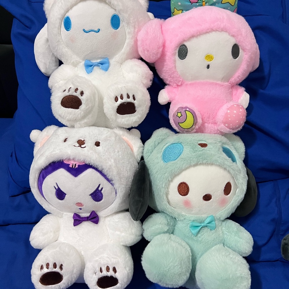 Plushie Mix – 4 Styles ⭐️